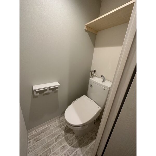 トイレ　あったらうれしいウォシュレット付き♪