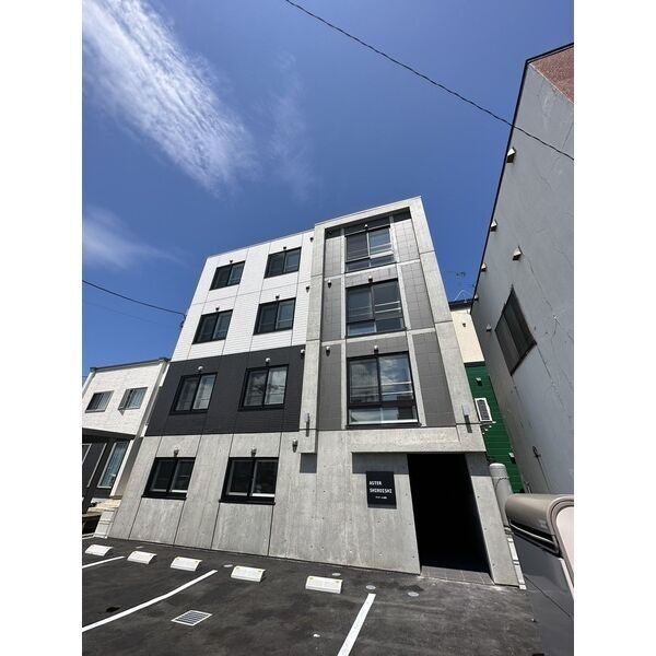 建物外観　2023年築♪ペット飼育ができ設備充実のお部屋です♪