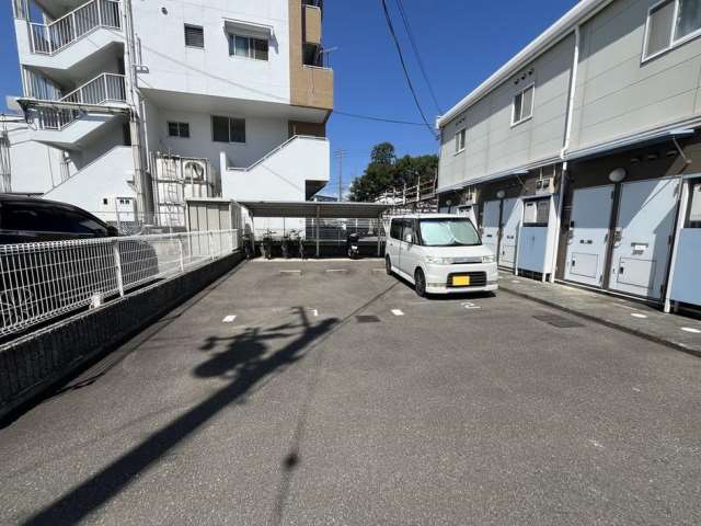 駐車場　駐車場
