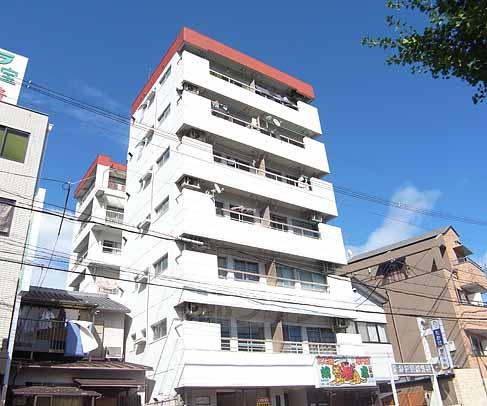 京都市山科区御陵上御廟野町のマンションの建物外観