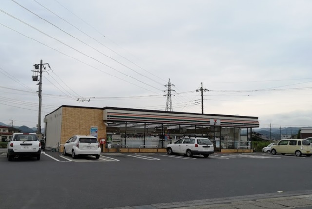 コンビニ　セブンイレブン栃木インター店（コンビニ）まで271m
