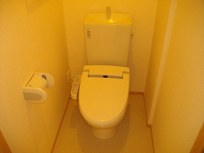 ＪＲ仙山線 山形駅 徒歩33分 2階建 築14年のトイレ写真