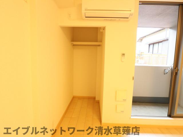 収納　たっぷりとした収納スペースです