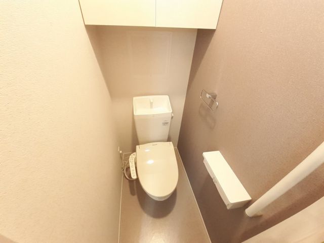 【行橋市泉中央のアパートのトイレ】