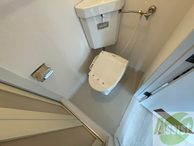 トイレ　ウォシュレット機能がついたトイレ。安心して使用できますね。