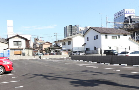 【福山市西町のマンションの駐車場】