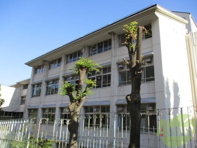 【ベルモントの小学校】