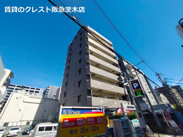 【茨木市双葉町のマンションの建物外観】