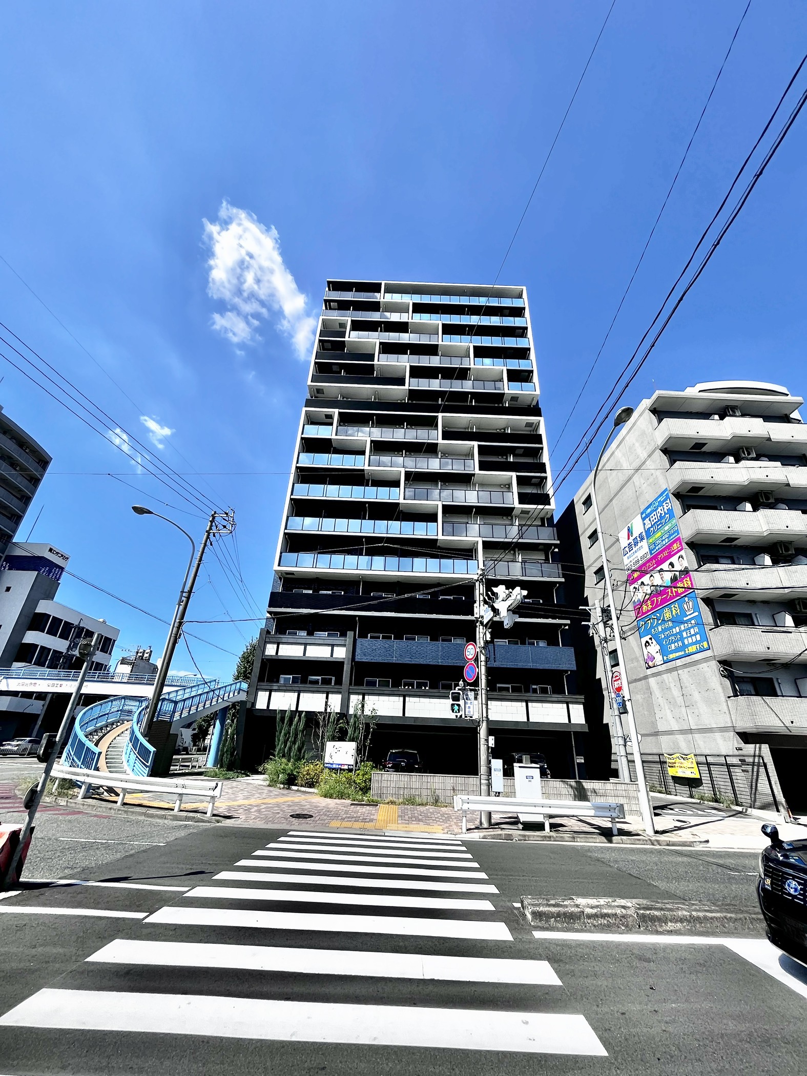 名古屋市中村区井深町のマンションの建物外観