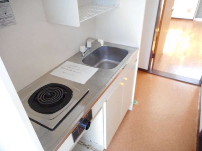 キッチン　キッチン※他号室の参考写真となります