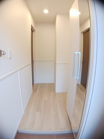 玄関　収納もある玄関です