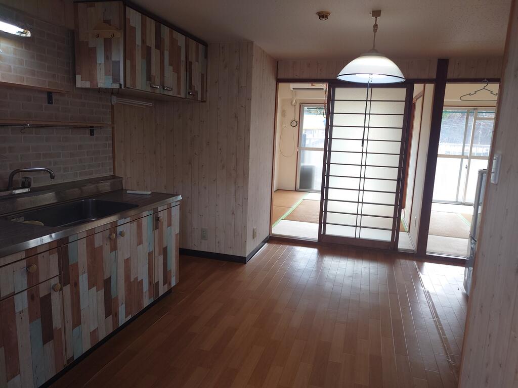 AY マンションの居間写真