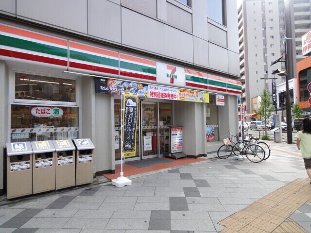コンビニ　セブンイレブン八王子八日町店（コンビニ）まで479m