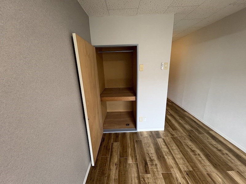 収納　奥行十分の収納スペース。