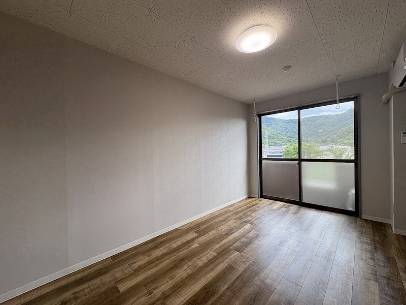 その他部屋・スペース　南向きの明るいお部屋です。