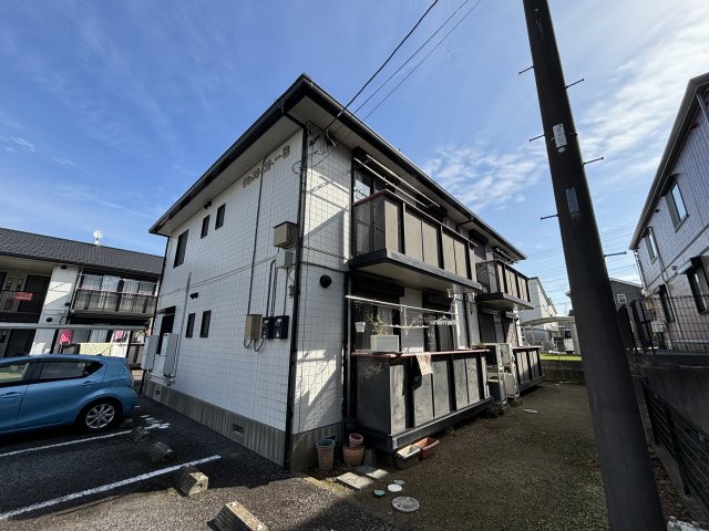 【クレストコトーB棟の建物外観】