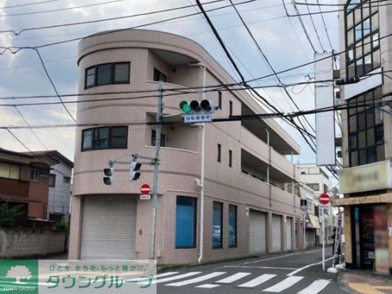 【葛飾区南水元のマンションの建物外観】