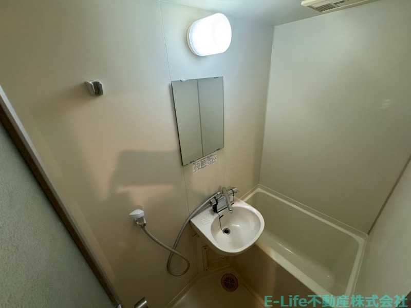 バス・シャワールーム　別部屋写真使用