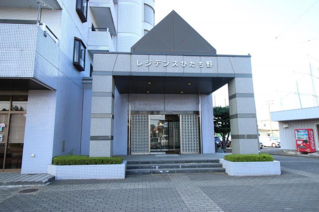 エントランス　正面エントランス。