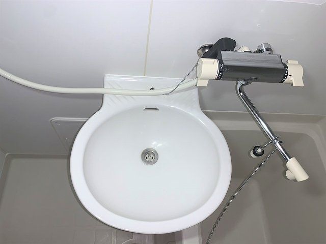 洗面設備　混合水栓で温度調節が簡単！