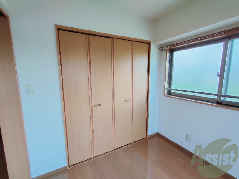 収納　こちらは６帖のお部屋の収納です。中が気になります。