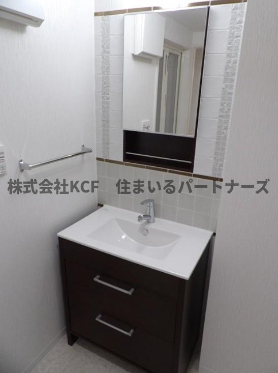 洗面設備　コンパクトで使いやすい洗面所