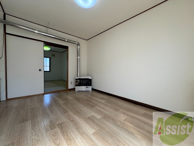 居室・リビング　明るいお部屋は気持ちよく過ごせそうですね。