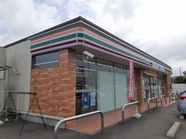 コンビニ　セブンイレブン鹿沼上日向店（コンビニ）まで1200m