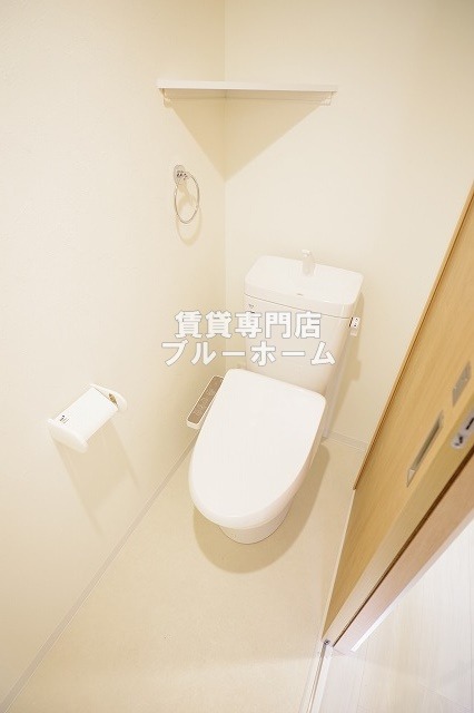 トイレ　ウォシュレット付き！