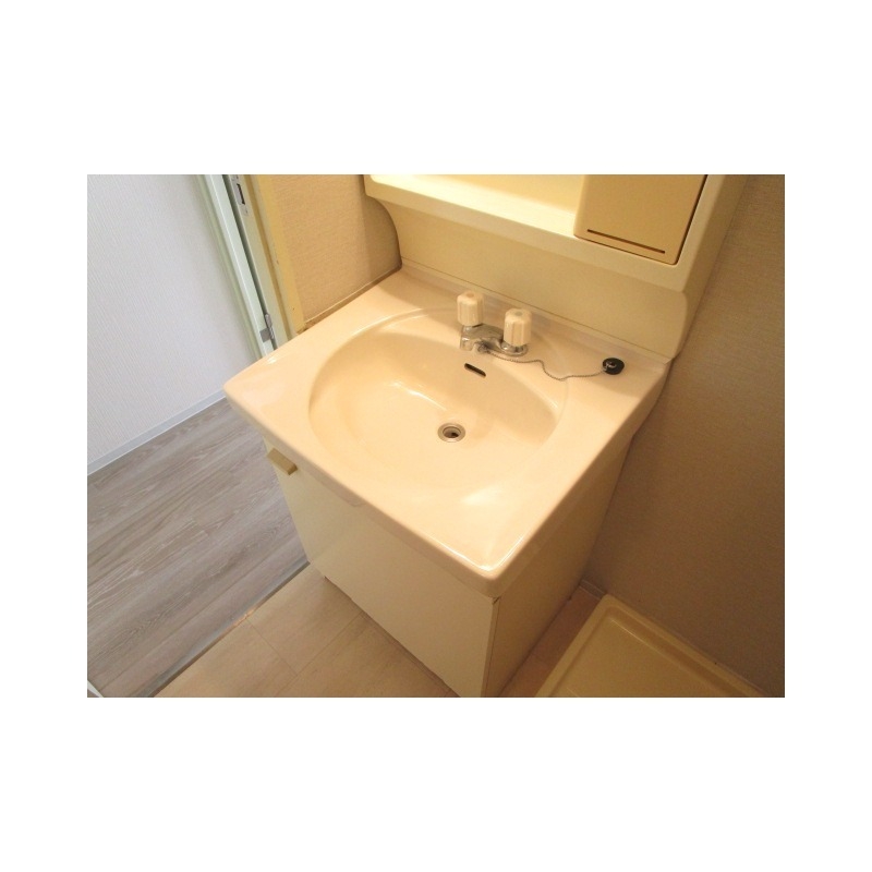 洗面設備　外出から帰ったらうがい・手洗いを。