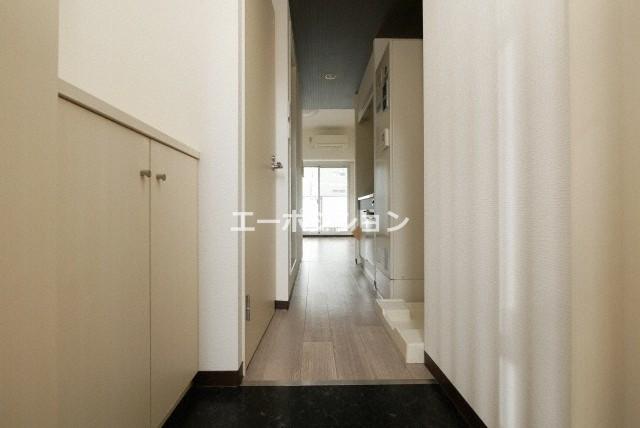 玄関　エルミタージュ難波南V