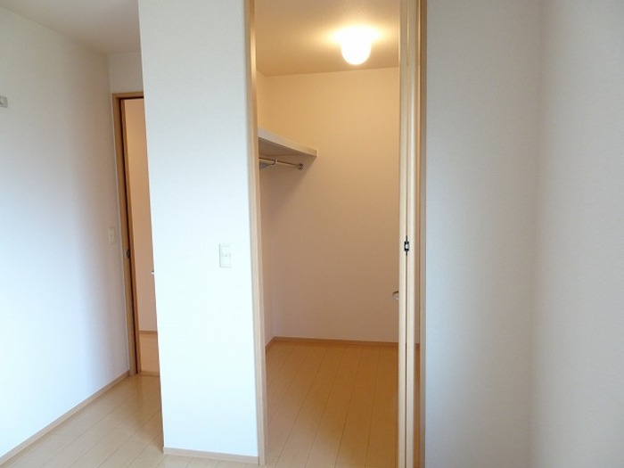 収納　ウォークインクローゼット