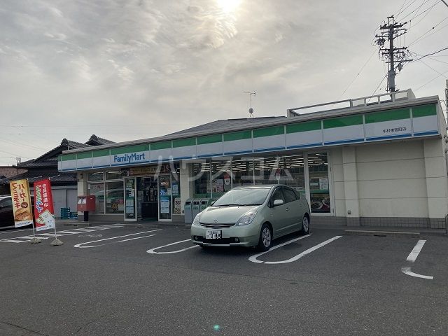コンビニ　ファミリーマート中村東宿町店（コンビニ）まで801m