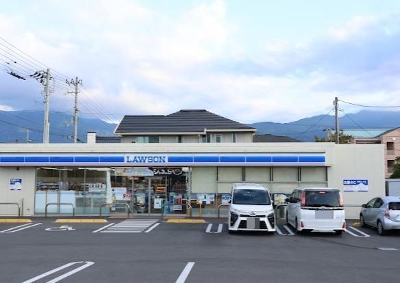 コンビニ　ローソン北新町店（コンビニ）まで750m