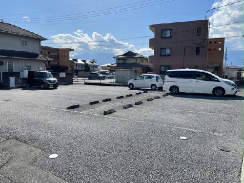 駐車場　現況優先