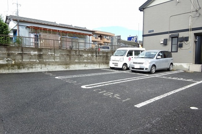 駐車場　駐車場