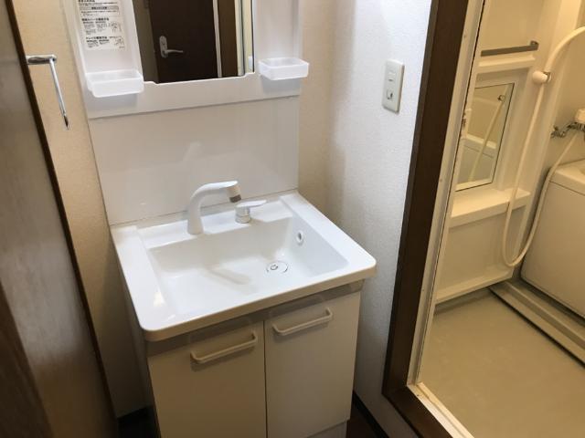 洗面設備　洗髪洗面化粧台