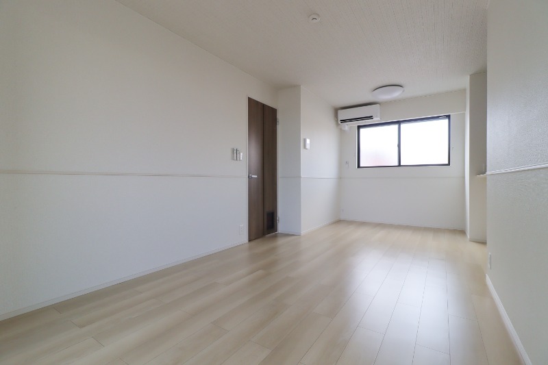 居室・リビング　図面と現状に相違がある場合には現状を優先