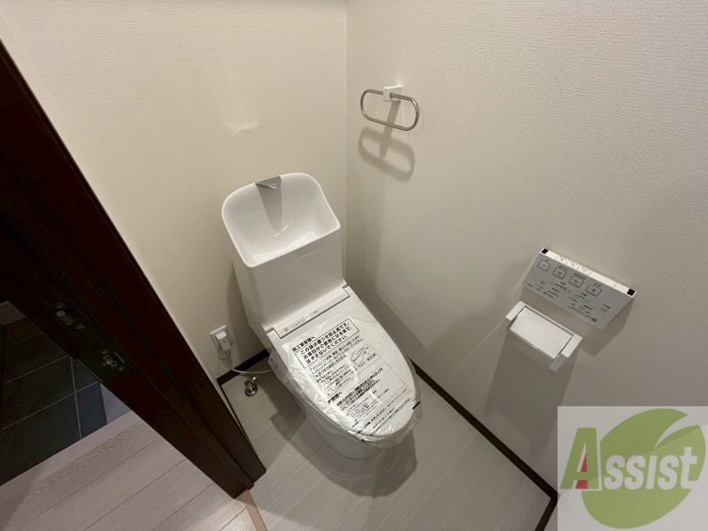 トイレ　こちらはトイレです。清潔感があり、安心して使用できます。