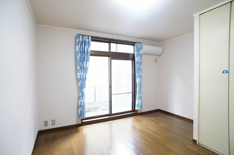 居室・リビング　7.0帖洋室♪エアコン付きです♪