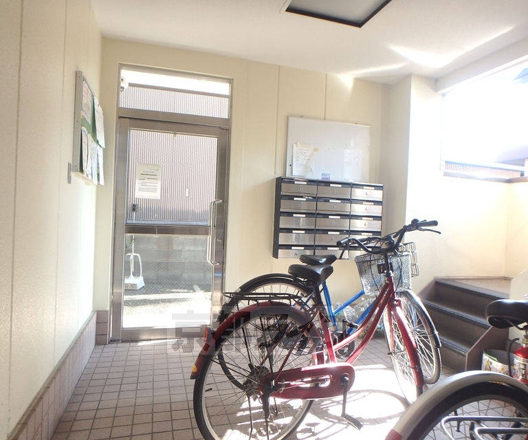 エントランス　綺麗なエントランスです。