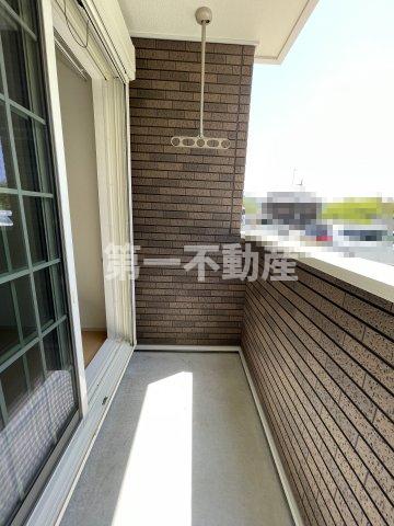 バルコニー　南向きで日当たりも良好