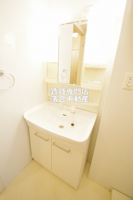 洗面設備　使いやすい独立洗面台