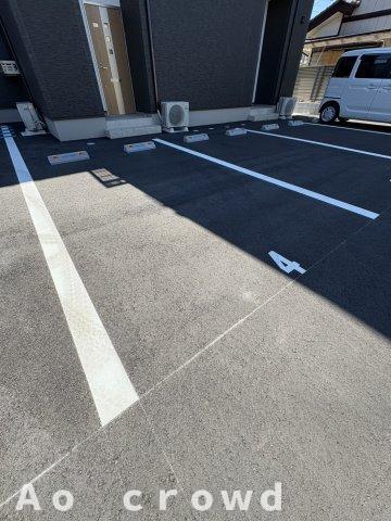 駐車場　駐車場に車を止められます