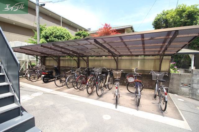 その他共有部分　駐輪場あり