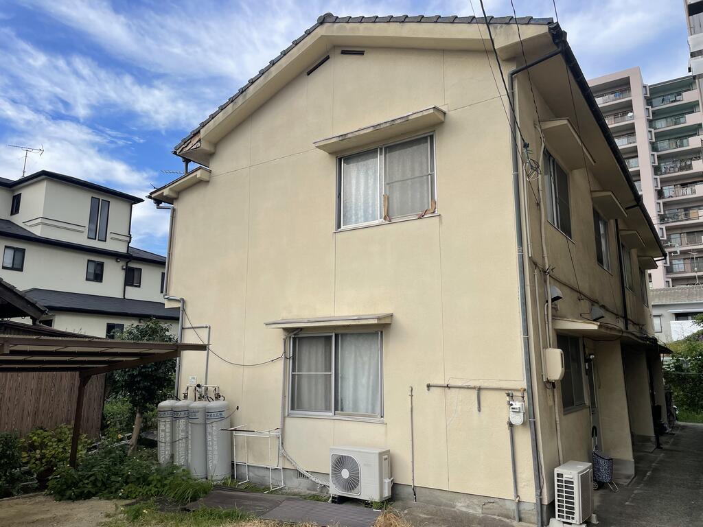 建物外観　メゾネットタイプのアパート