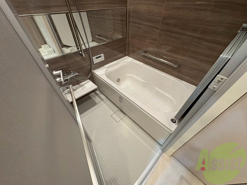 バス・シャワールーム　お風呂になります。一日の疲れを癒してくださいね。