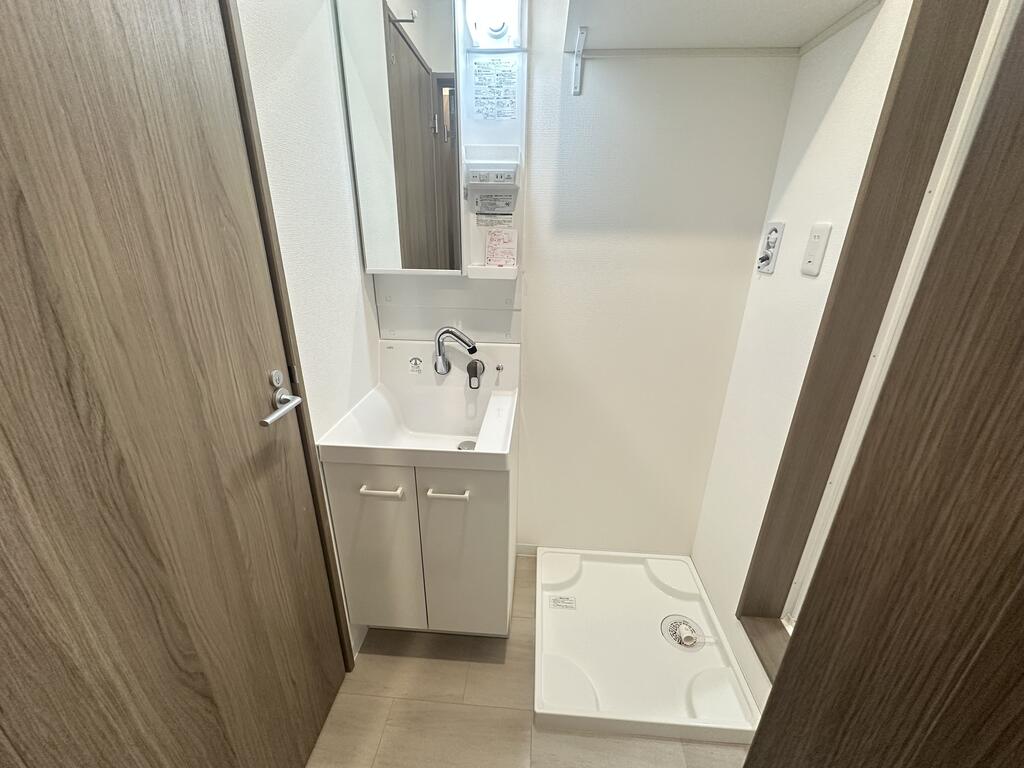 洗面設備　当社管理の別物件の参考写真です。