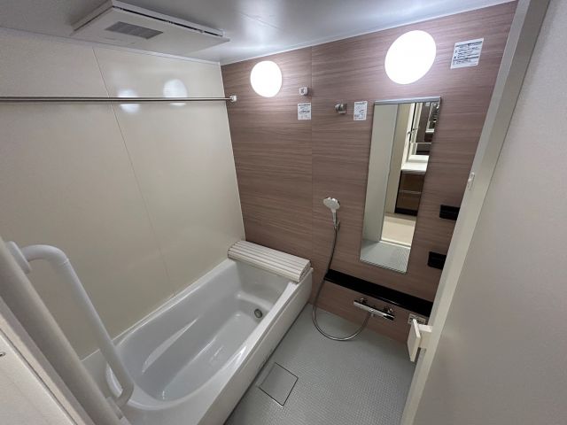 バス・シャワールーム