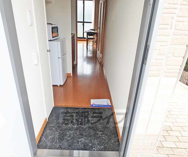 玄関　玄関ホールです